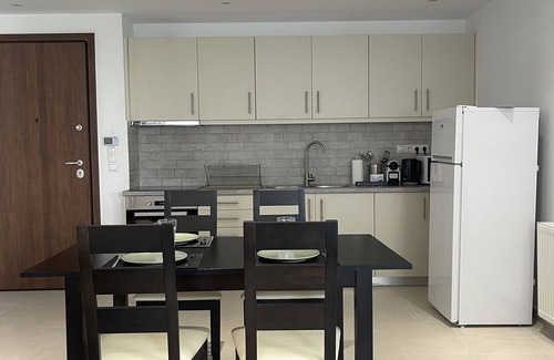 Athens City Centre Apartment | Spacious Athenian 2 Bedroom Apartment Next Metro and Museum