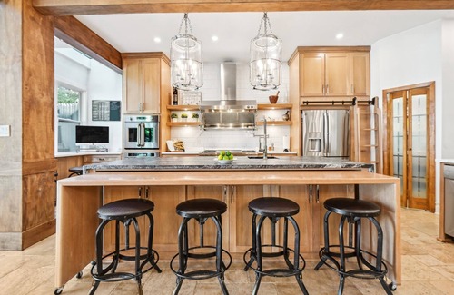 Midtown House | Spacious Atlanta Mansion. 6-bed 5 Bath home with pool & sauna. near Piedmont