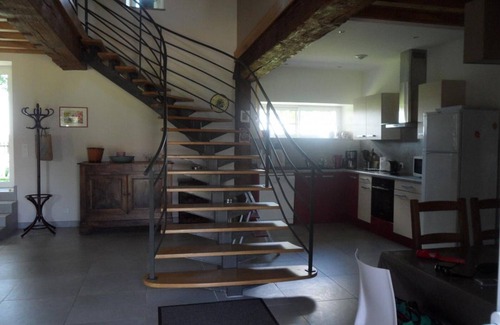 Chirat-l'Eglise Cottage | Spacious barn cottage with Bouble Valley view