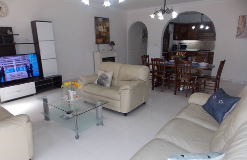 Marsaskala Apartment | Spacious Beach-Side Apartment