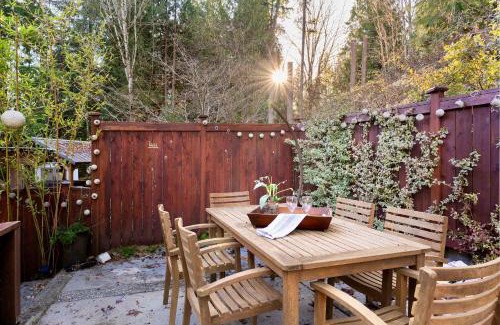 Bothell House | Spacious Bothell Family Home Close to Wine Country