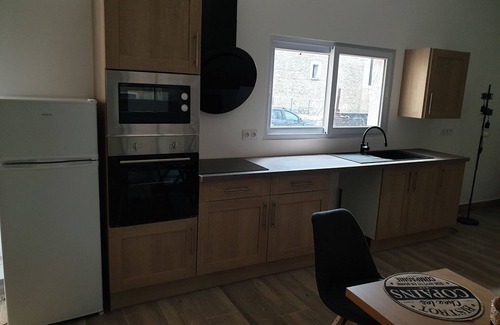 Nefiach House | Spacious, bright, air-conditioned T2 with large garden
