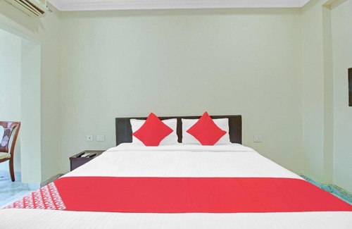 Banjara Hills House | Spacious building with 9 bedrooms and WiFi, AC in welcoming Hyderabad