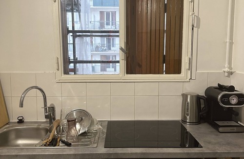 Republique–Point-du-Jour Apartment | Spacious charming studio ideal couples or families