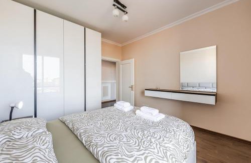Shkoder Apartment | Spacious City-View Apartment Overlooking Shkodër