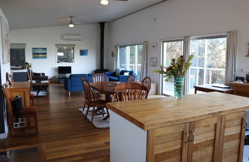 Killiecrankie House | Spacious, comfortable home with a view!