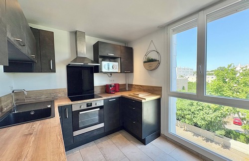 Lemasson Apartment | Spacious, comfortable family apartment near the city center