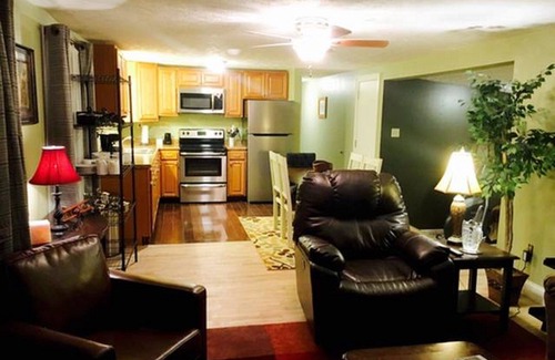 Waverly House | Spacious, Comfortable And Private 3 Bedroom