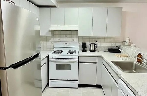 Clinton Hill Apartment | Spacious! Comfy, 2BR/2Bath, Duplex - w/Private Garden in Clinton Hill, Brooklyn