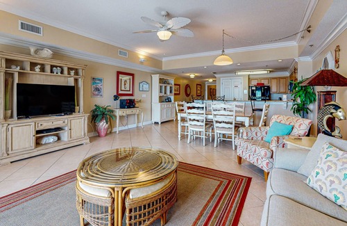 Orange Beach Condo | Spacious condo with Gulf-front views & access to pools/hot tub/gym