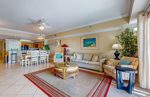 Orange Beach Condo | Spacious condo with Gulf-front views & access to pools/hot tub/gym