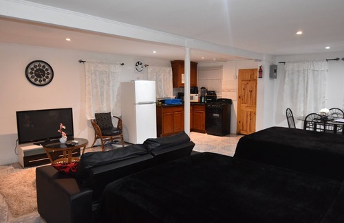 Mammee Bay Estates Apartment | Spacious contemporary Studio Apartment with swimming pool 5 mins walk from beach