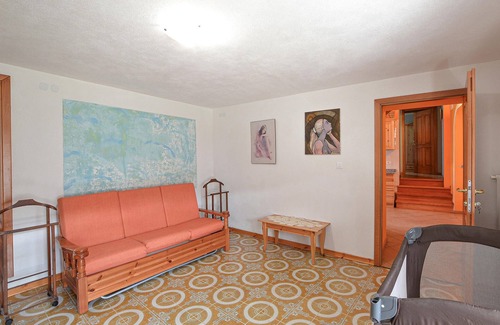 Grimacco House | Spacious cottage on large natural plot.