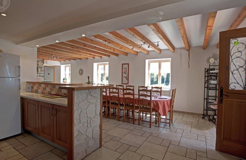 Chirassimont Cottage | Spacious Countryside Retreat: 6 Bedrooms, Fireplace, Pet-Friendly, Near Lyon and Roanne