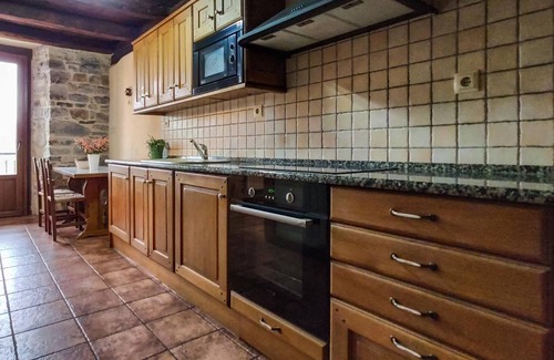 Larraun House | Spacious, cozy house with views in Navarra