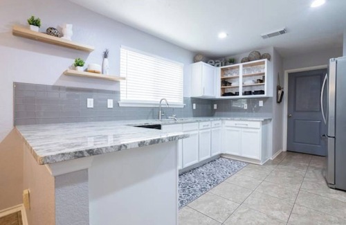 San Antonio House | Spacious DETACH OFFICE SeaWorld