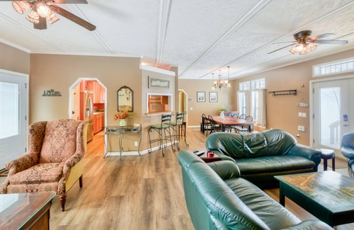 McHenry Cabin | Spacious Family-Friendly Retreat W/ Private Hot Tub, Two Decks, & Fast WiFi