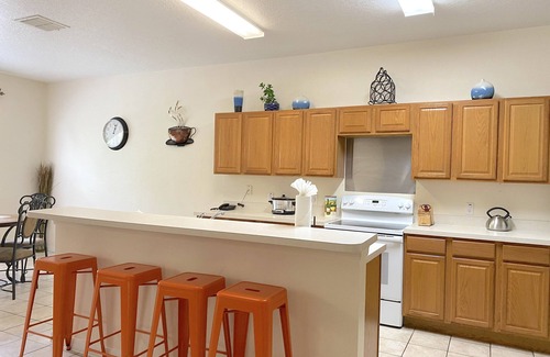 Windwood Bay House | Spacious Family Home, private Pool/Spa, Covered Lanai, Forest View, near Disney