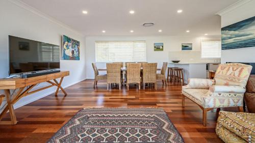 Killcare Heights House | 'Spacious Family Retreat' by HolidayCo