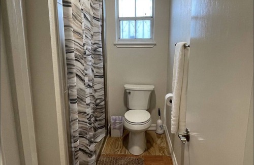 Mission House | Spacious freshly remodeled home.