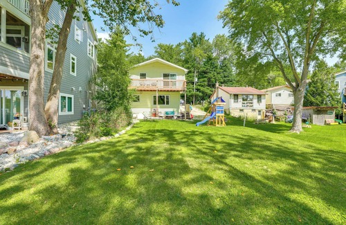 East Troy Cottage | Spacious Getaway w/Boat Dock in East Troy!