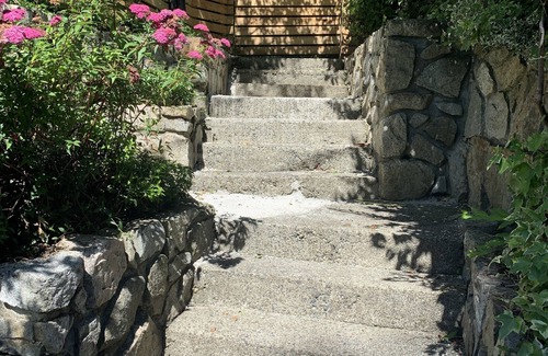 West Vancouver House | SPACIOUS home 3 bd * Reviews 5 min to BEACHES MTNS GOLF 20 min CITY has it all!n