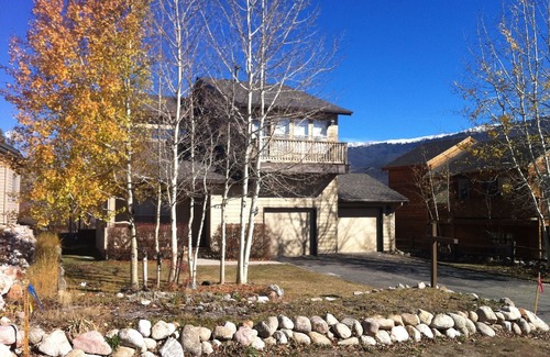 Willowbrook Meadows House | Spacious Home, Sensational Views