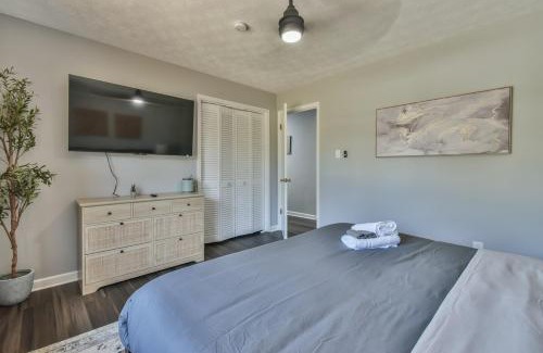 Snellville House | Spacious Home with 3 King Beds, Arcades and 86 inch TV