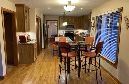 Blacksburg House | Spacious Home with Mountain Views - only 1.7 Miles from Campus