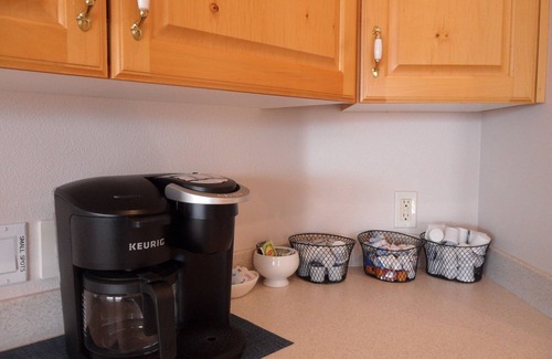 Virgin House | Spacious home with panoramic views of Zion National Park! Come & visit!