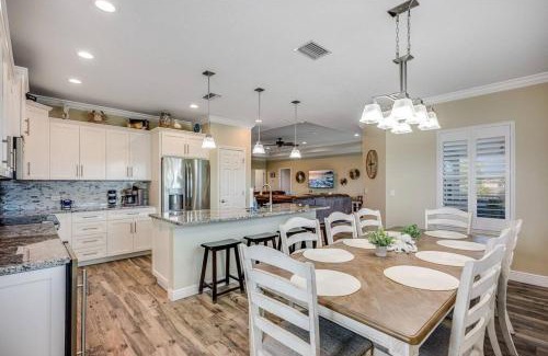 Spring Hill House | Spacious Home With Heated Pool! Sleeps 15! Billiard table!