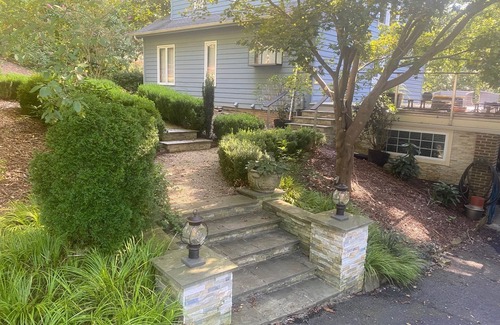 Mount Holly House | Spacious House on the lake 15 min from uptown Charlotte or CLT airport