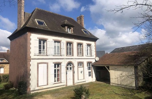 Les Aspres House | Spacious house, sleeps 16, garden