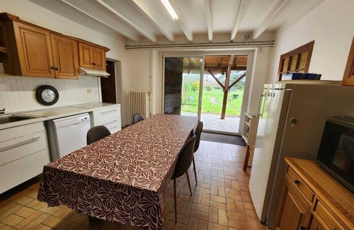 Salles-en-Toulon House | Spacious house with large garden in Valdivienne