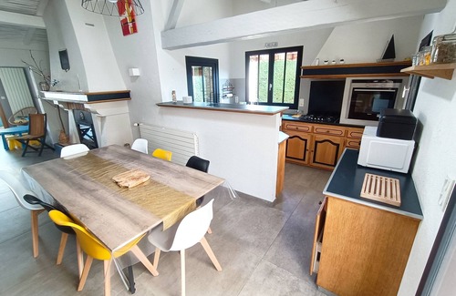 Givrand House | Spacious house with indoor pool near the beach