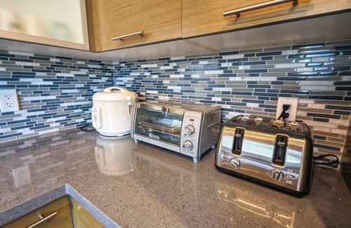 Marpole House | Spacious House with New Furniture - Close to Airport/Marine Gateway/UBC/downtown