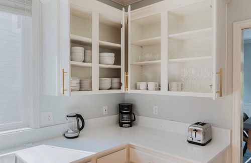 Issaquah Highlands House | Spacious Issaquah 5BR w/Balcony, Laundry & Parking, by Blueground