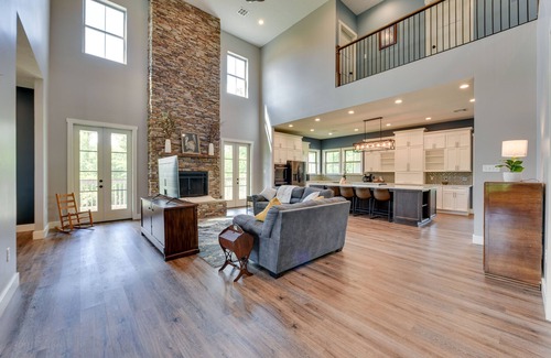 Prien House | Spacious Lake Charles Craftsman - Pet Friendly!