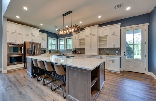 Prien House | Spacious Lake Charles Craftsman - Pet Friendly!