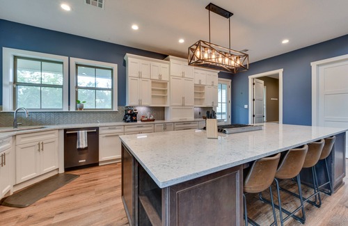 Prien House | Spacious Lake Charles Craftsman - Pet Friendly!