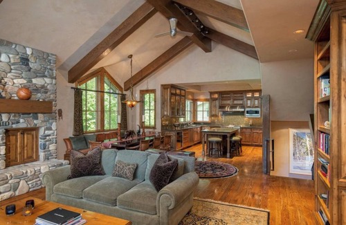 Warm Springs House | Spacious & Luxurious Warm Springs Home
