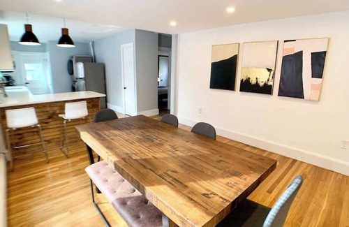Arlington Condo | Spacious Luxury 3 BR, Spotless, W/D, Parking