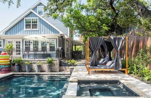 Travis Heights House | Spacious Luxury Home with heated pool and spa - 5 mins from downtown