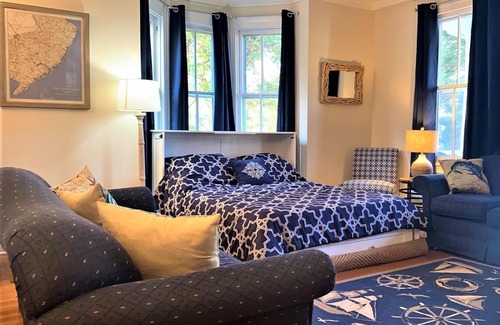 Village Green House | Spacious & Modern pet-friendly Victorian over 4,200 Sq Ft