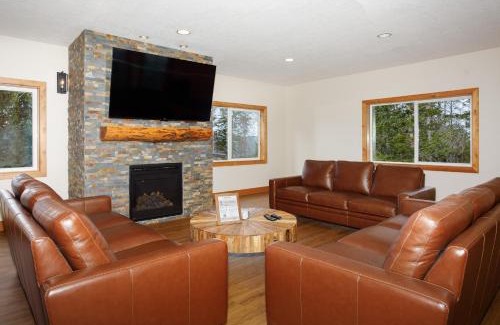 Summit Park Ski Chalet | Spacious Mountain Chalet - Park City, Near 7 Ski Resorts, Game Room, 4 Balconies