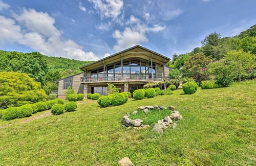 Independence House | SPACIOUS Mountain Home on 250 Acres of outdoor fun! W/Hot tub and Barrel Sauna