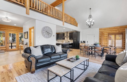Steam Engine Meadows Cottage | Spacious Mtn Manor, 1 Mi to Brian Head Resort!