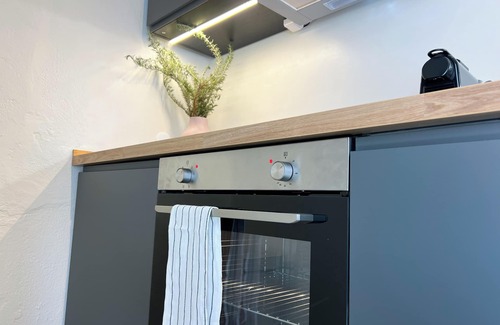 Kavala Apartment | Spacious, Near Beach & Easy Parking - by Solstad