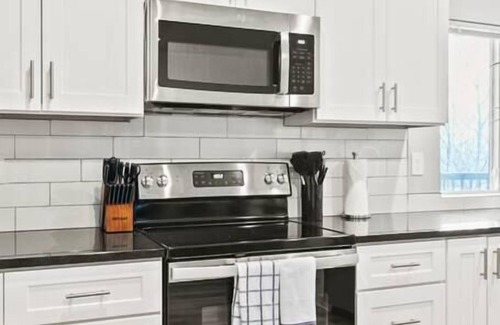 South Perry District Apartment | Spacious NEW 2 bed 2 bath apt by Downtown Spokane!