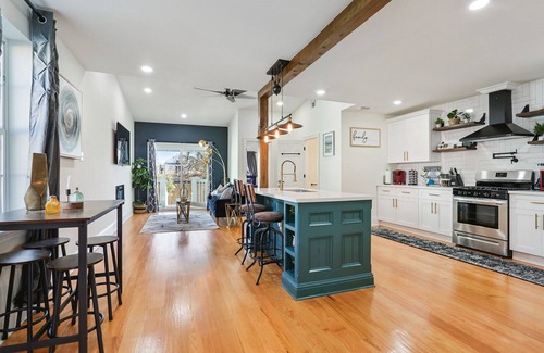 Tulane - Gravier House | Spacious&New 3 BR House, Free parking, near treme
